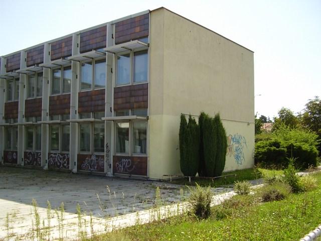 139157647